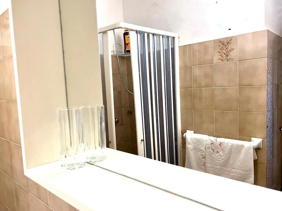 Apartament La Ninfea Di Luca A Due Passi Da Sirmione San Martino della Battaglia 0*,